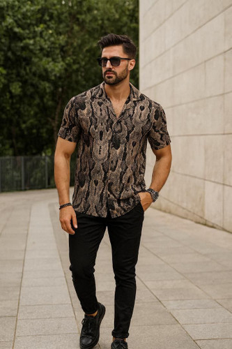 alt="پیراهن مردانه H&M آستین کوتاه یقه انگلیسی نخی کد 027"